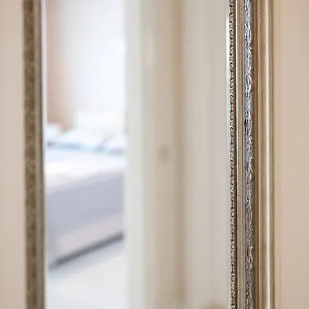 La Mer Luxury 4 Apartment *