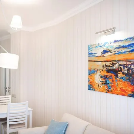 La Mer Luxury 4 Apartment
